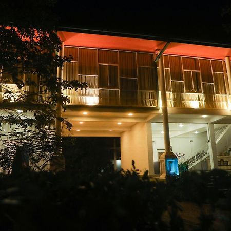 Athkandura Hotel Habarana Eksteriør bilde
