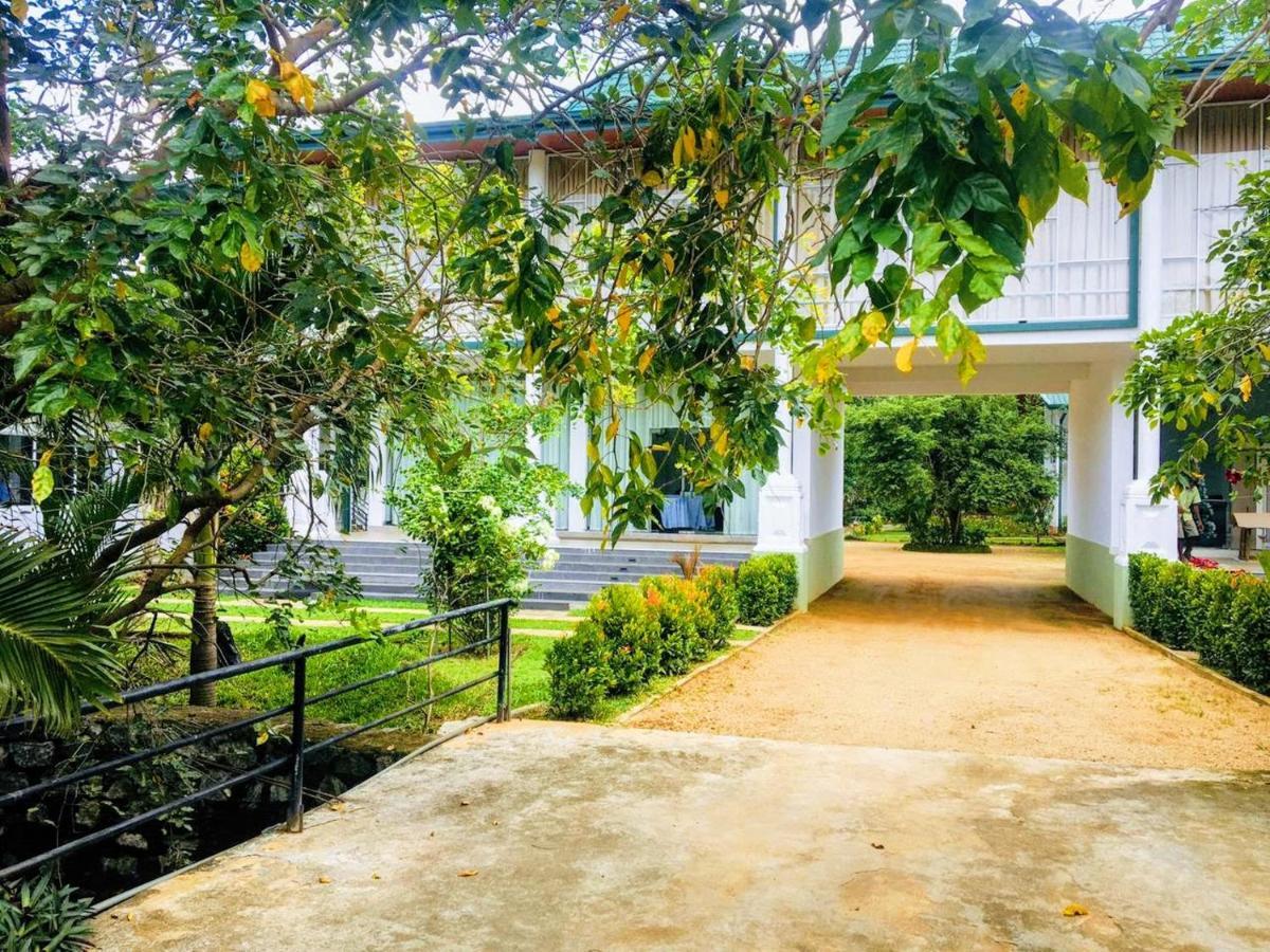 Athkandura Hotel Habarana Eksteriør bilde